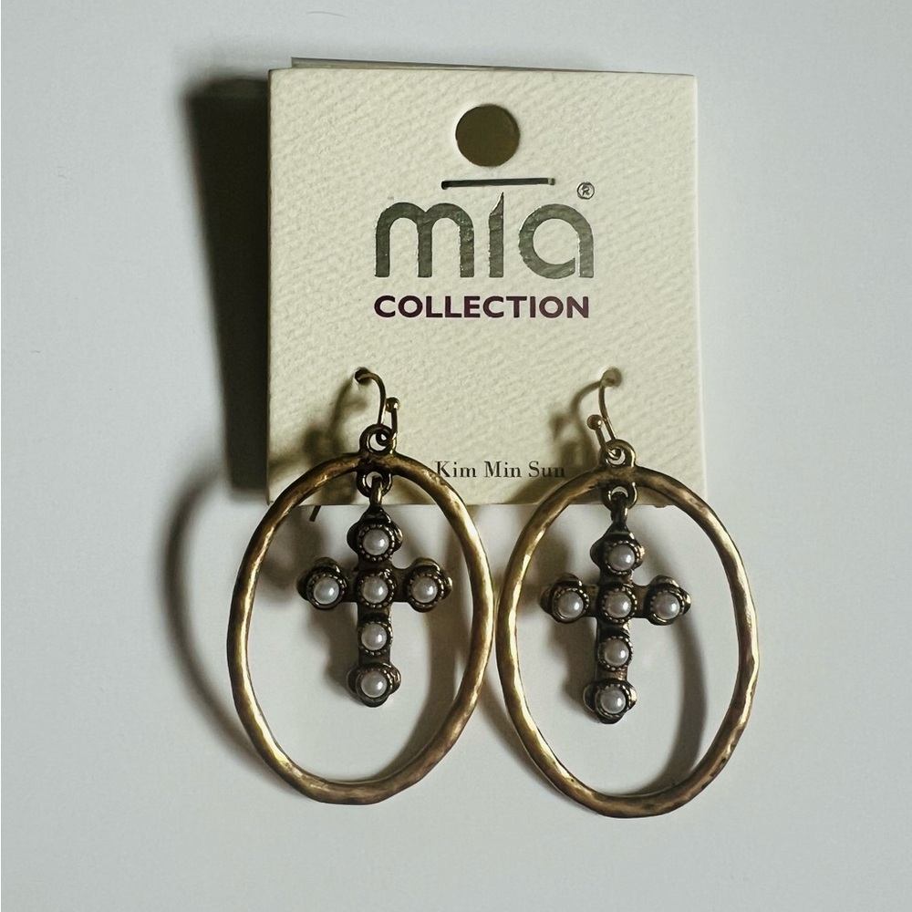 NWT MIA COLLECTION Gold and Silver Tone Cross Earrings✨